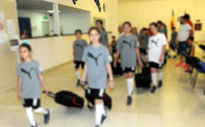 Echipa de minihandbal a Școlii nr. 96, din sectorul 4, a reprezentat Capitala la Olimpiada Națională a Sportului Școlar